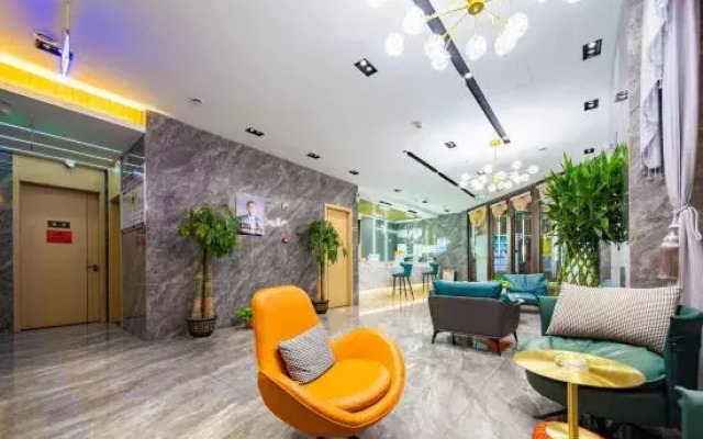 Yijia Hotel (Alashan High-tech Industrial Development Zone Government Branch)