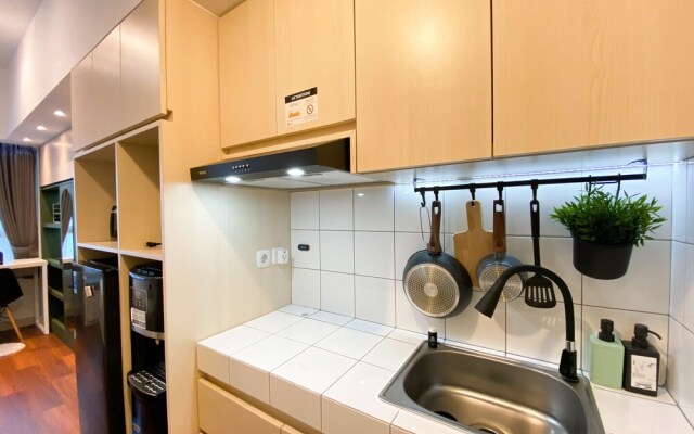 Pleasant And Tidy Studio Apartment Springlake Summarecon Bekasi