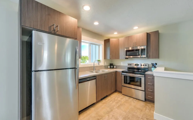 Modern Apt - 7 Mi to St. Anthony Sand Dunes!