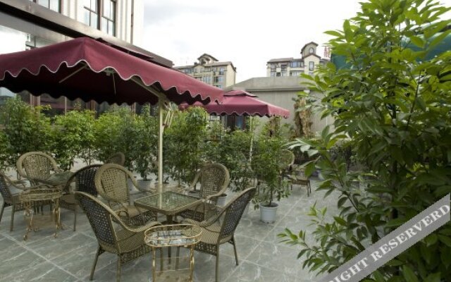 Yijia City Hotel (Fangte Oriental Mythology Playground)