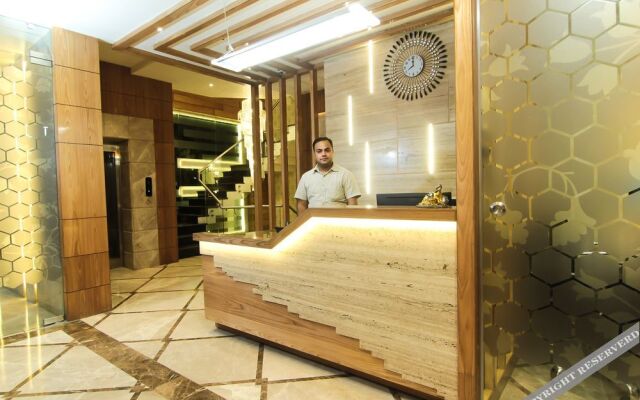 OYO 9319 Hotel Gurveer Royal