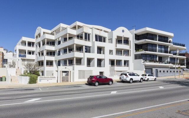 Gold Sands Beach Apartment