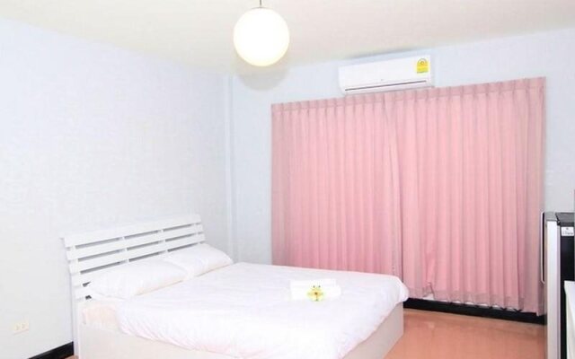 My Sweet Orange Tree Apartment