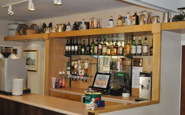 Macdonalds Restaurant & Guest House