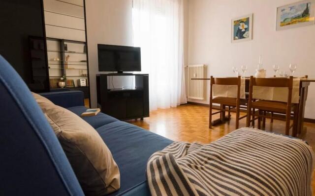 JOIVY Welcoming 1BR apt next to Villa Olmo