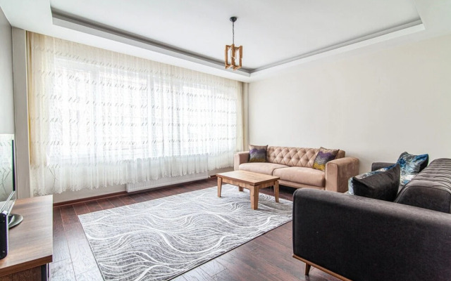 Comfy Flat With Balcony in Uskudar