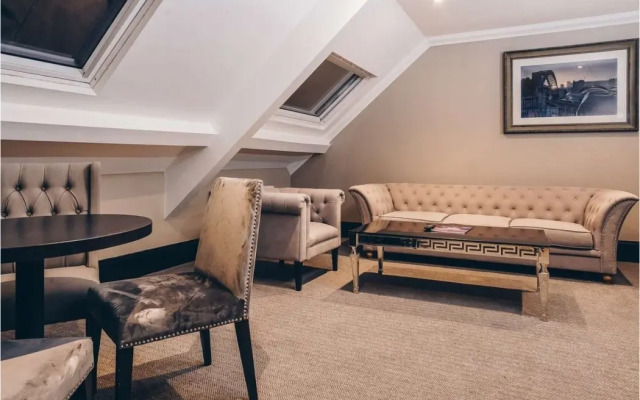 County Hotel & County Aparthotel Newcastle