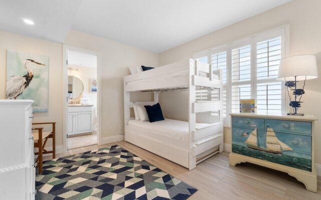 Seaspray East 825-gulf Front