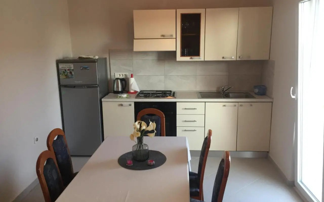 Apartment Povljana 6298b