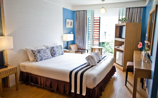Paradise Hotel