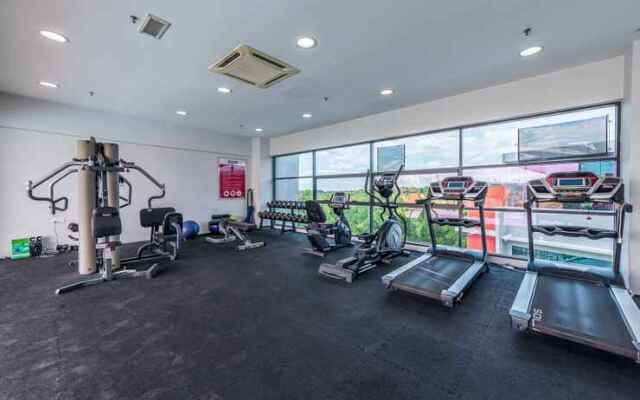 16pax Private Infinity Pool & Gym Located In Cyberjaya BioX