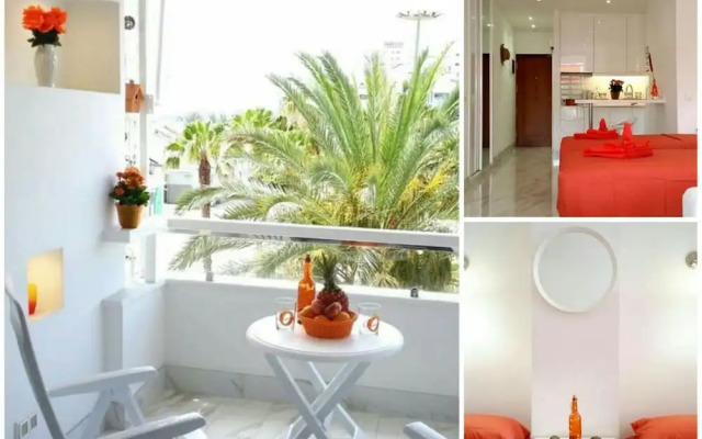 Santa Catalina Beach Flat by Canary365