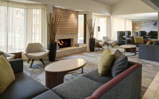 Courtyard by Marriott Indianapolis Airport