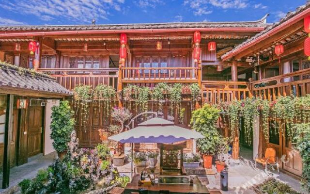 The Lijiang Ayan Inn Shangpeng Court