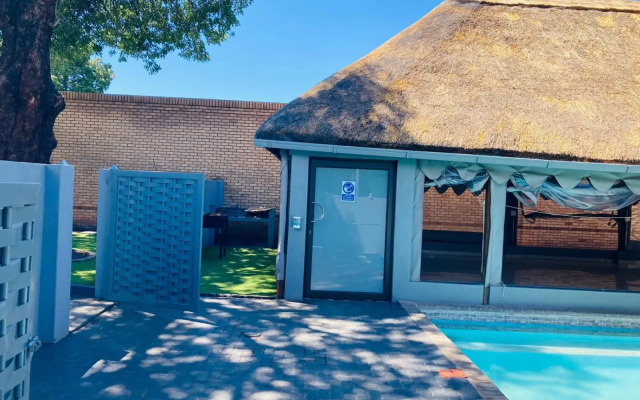 President Guest Lodge