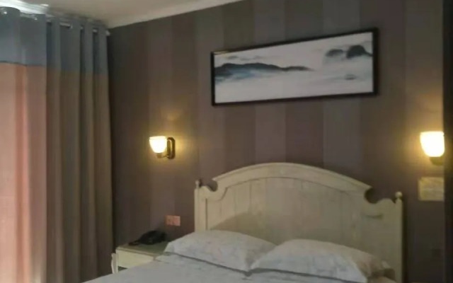 Milan Apartment (Zhumadian Haiyun Branch)