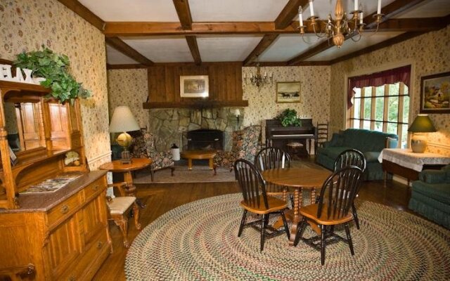 Winter Clove Family Inn