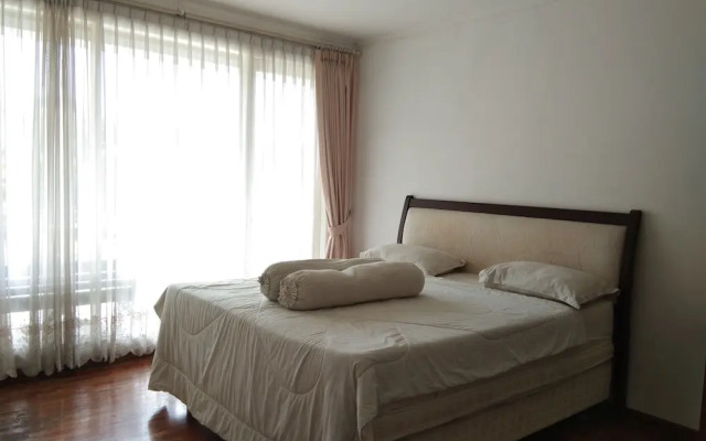 Villa Danau 5 Bedroom for 50 pax