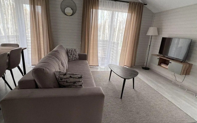 Sreda Green Lounge (Barnhouse 364)
