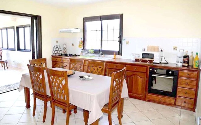 Apartment With 3 Bedrooms in Petite Île, With Wonderful sea View, Enclosed Garden and Wifi - 3 km From the Beach