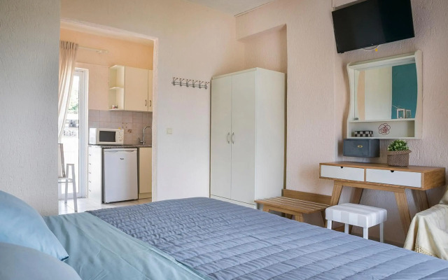 Panorama Fanari Studios & Apartments