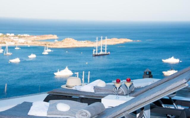 Mykonos Psarou Place