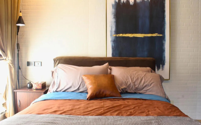 The Brass Burrow, Bel Air Soho Suites