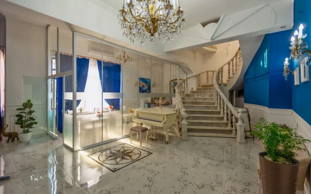 Baku Palace Hotel