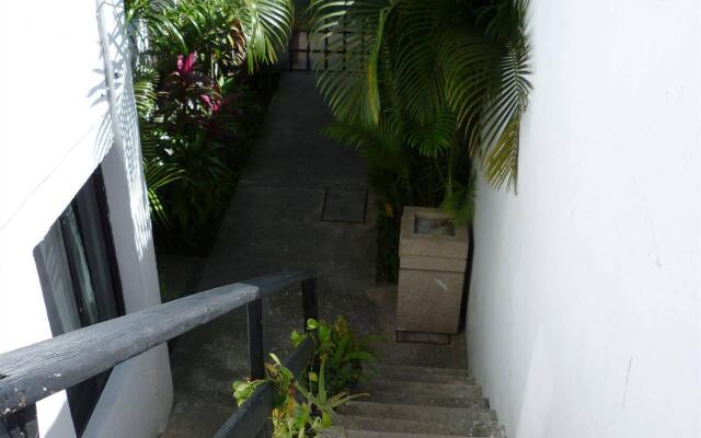Haina Hostel