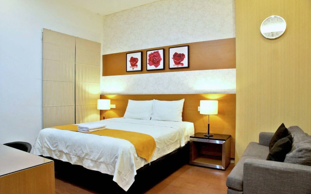RedDoorz near Plaza Marina