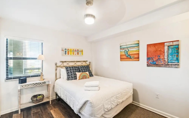 Inlet Reef 503 2 Bedroom Condo by RedAwning