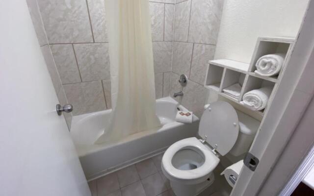 Royal Inn - Richmond Hill