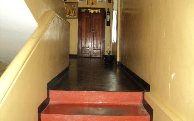 AKR Hotel Kilinochchi