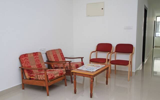 OYO 4733 Champion Residency