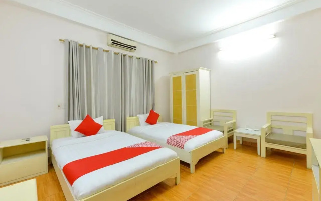 OYO 296 Amely Hotel