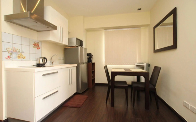 SIGLO SUITES @ The Knightsbridge Residences