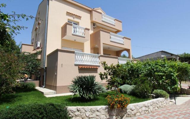 Apartments Kala