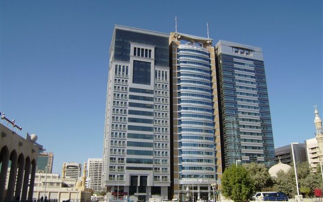Paragon Hotel