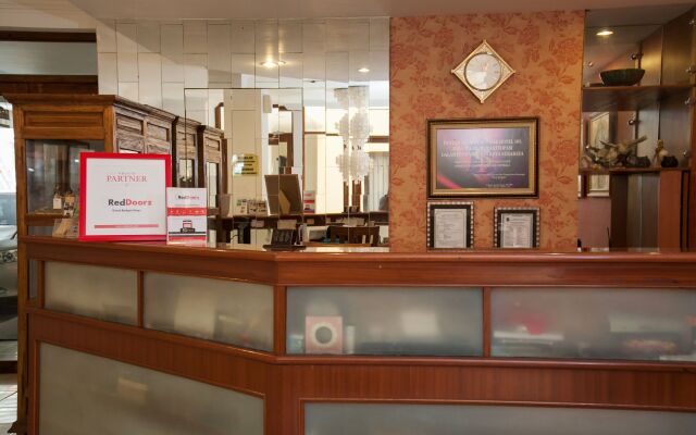 RedDoorz near Gubeng Station