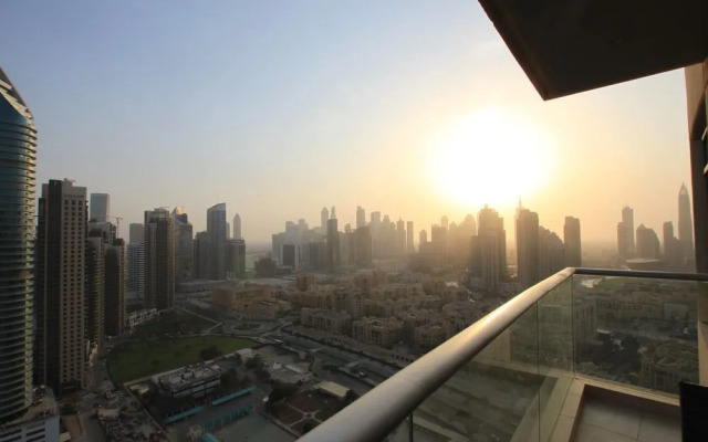 Faraway Homes - Burj Views Luxury