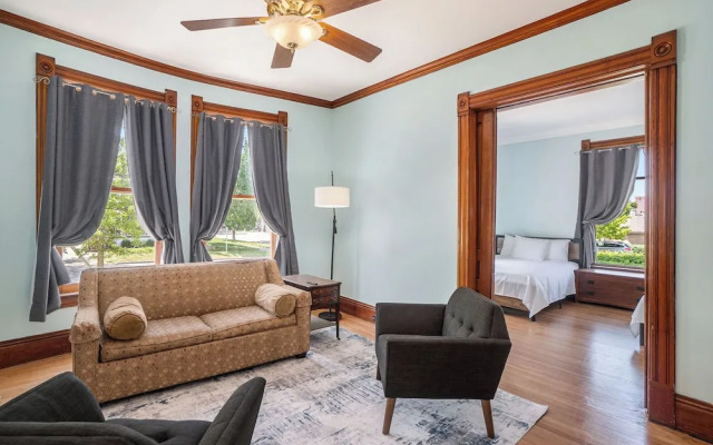 The Grand Inn Apartment Hotel 200