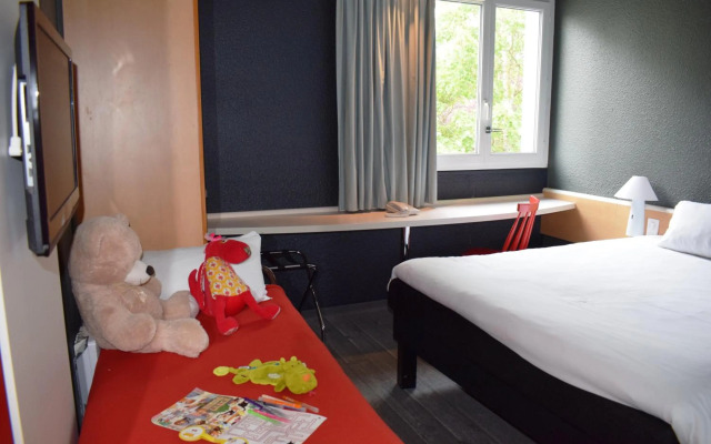 ibis Chartres Ouest Luce