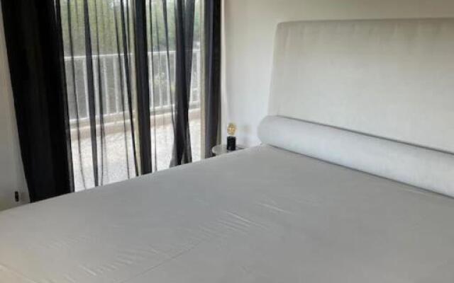 Lagonisi Luxury appartment 2 by the sea