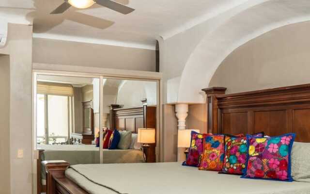 Ocean Front Condo With Pool Sleeps 6 Adults