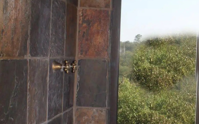 Roamers Rest Safari Lodge