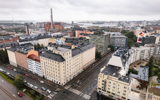 Modern Top-Floor Apt. in Helsinki