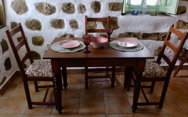 Vintage White House Patmos