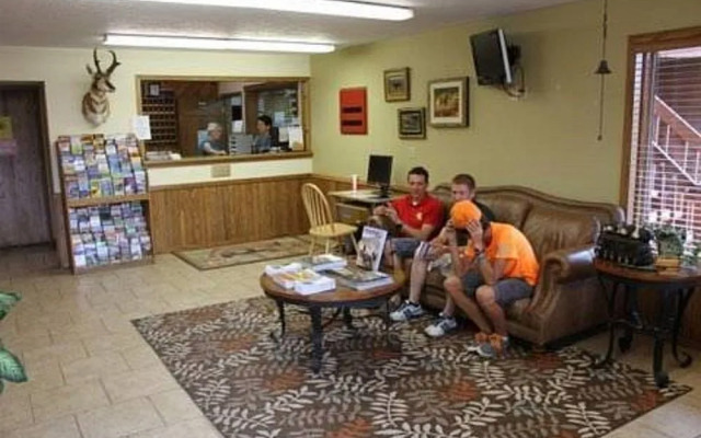 Flat Creek Inn