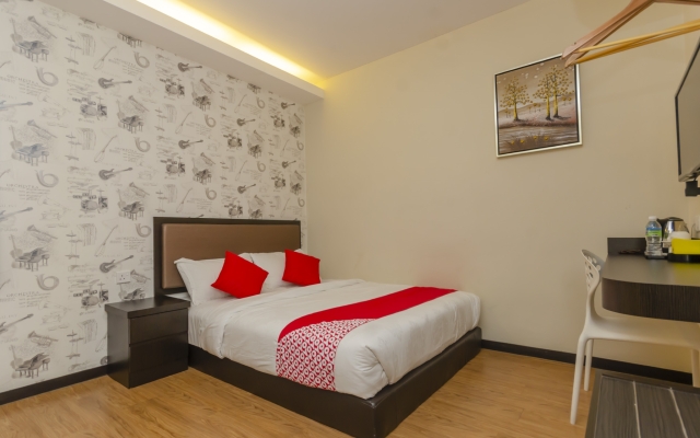 OYO 1214 Oro Hotel