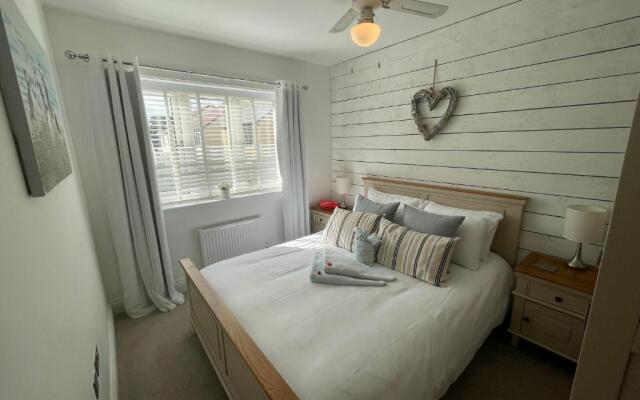 WHITBY-CAPTAINS HOUSE WHITBY - 4 bed Luxury Holiday Home